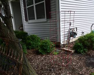 879Front Yard