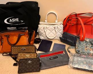 AAE048 - Assortment of purses and wallets