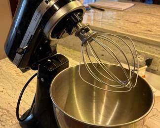 AAE078- Kitchenaid Artisan Mixer