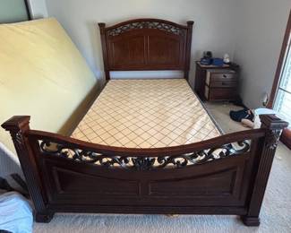AAE031-Queen size Wooden Bed Frame and Bed Base