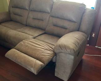 AAE055- Leather Like Recliner Couch