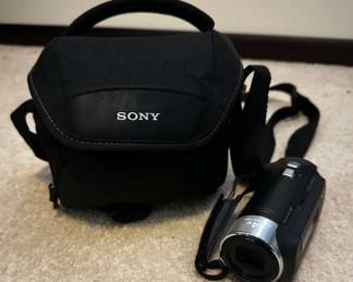AAE037 - Sony Handycam HDR-PJ275 AVC HD 8GB Memory 27x Opt Zoom Compact Digital Camcorder