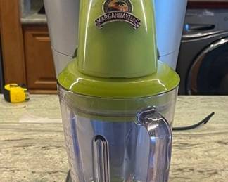 AAE079 Margaritaville Blender + Extra Blender Pitcher