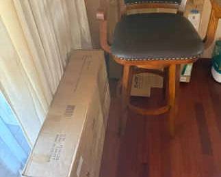 AAE002 - Pair of Broadmoor Rotatable Bar Chair