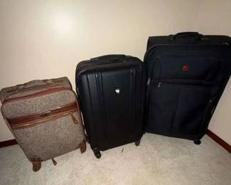 AAE016 Another Trio of Travel Suitcases - Mia Toro Italian, Samantha Brown & Swiss Tech