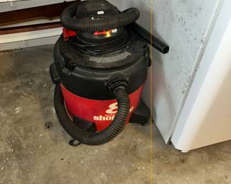 SMALL SHOP VAC