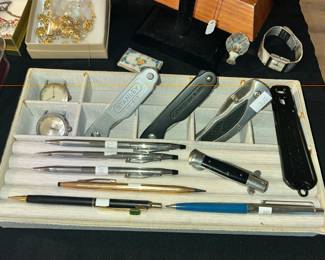 PENS & KNIVES