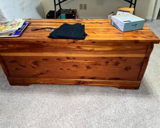 VINTAGE SOLID CEDAR HOPE CHEST