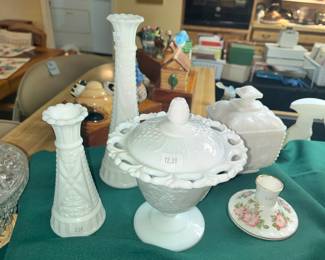 MILKGLASS