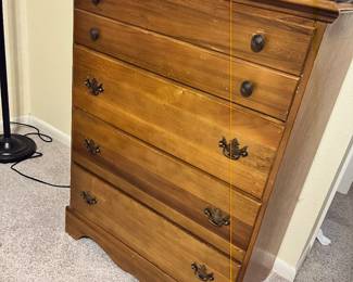 MAPLE 4 DR CHEST
