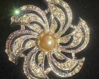 Vintage Brooch