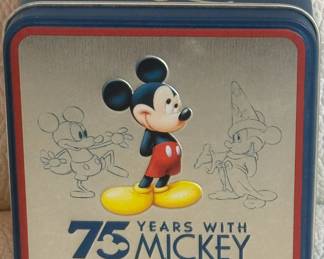 Disney/Mickey Watch & Collectible box