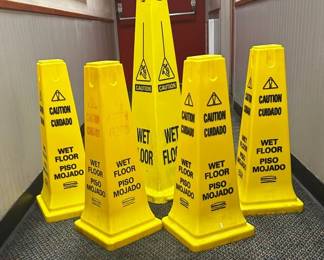 CCS138 - Set Of Wet Caution Signs