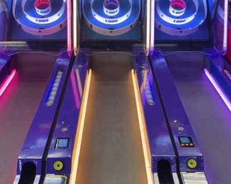 CCS112 - Ice Ball Bowling Game