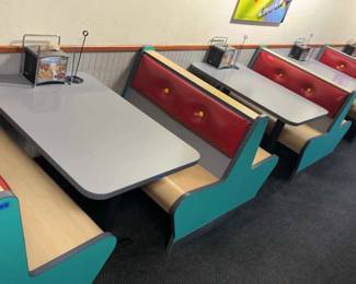 CCS095 - Booths and Tables