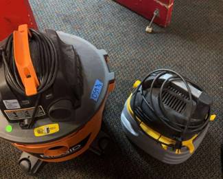 CCS059-Two wet/dry vacuums
