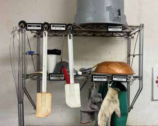 CCS010 Metal Two Shelf Wall Rack