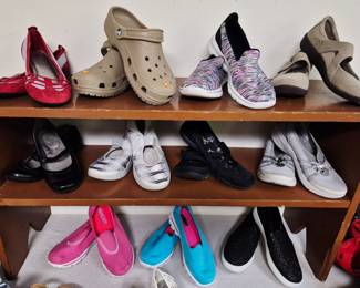 Ladies and mens items. Women's shoes
