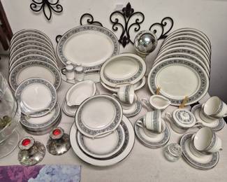 Noritake 51pcs. "Prelude" china set