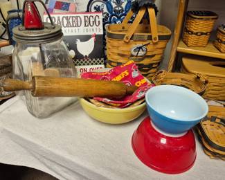 Vintage kitchenware. Pyrex