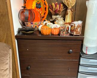 Halloween Decor & Dresser