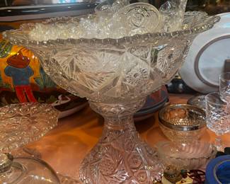 WHIRLING STAR PUNCH BOWL SET WITH PEDESTAL AND 12 CUPS