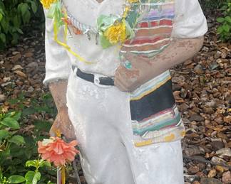 CONCRETE PEDRO STATUE
