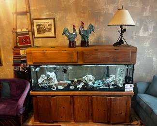 125 GAL AQUARIUM WITH STAND AND EQUIPMENT INCLUDING FISH