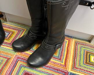 Woman’s Leather Boots