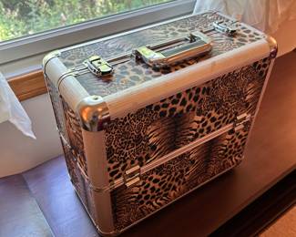 Cool Cheetah Travel Case