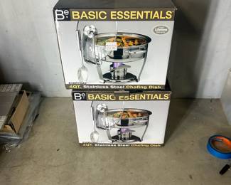 Stainless chafing dishes