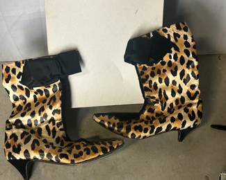 Tiger pattern boots