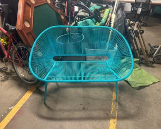 Aqua bungee bench