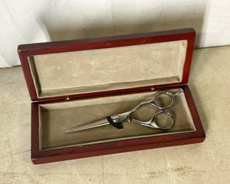 Barber scissors in Wood case