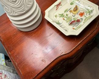 #27 Bedside table 24x18x25 as is top $20.00