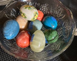 Marble eggs