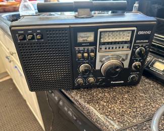 Panasonic 8 band radio