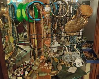 Vintage jewelry 