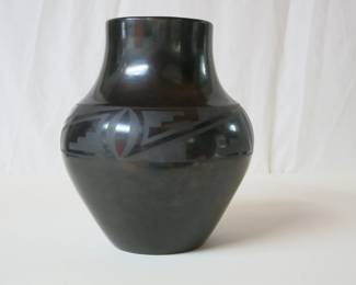 Maria Martinez & Santana Black On Black Pot