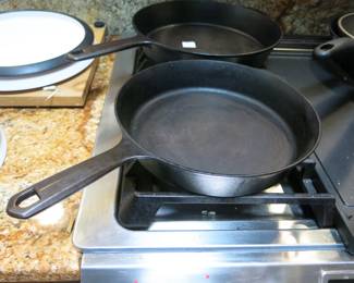 Field Company #8 Cast Iron Pan
