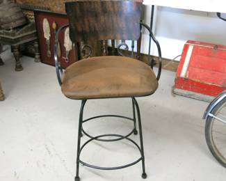 Iron Swivel Bar Stool