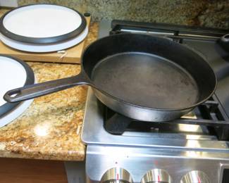 Field Company #10 Cast Iron Pan