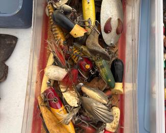 Awesome vintage lot of wooden fishing lures. SOLD AS A LOT, NOT INDIVIDUALLY!