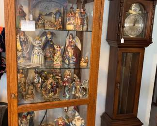 Case full of Jim Shore including nativity set and other figures