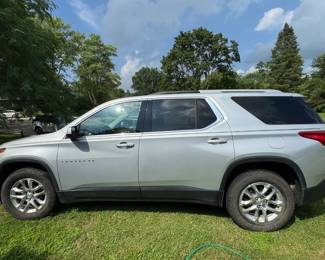 2018 Chevrolet Traverse FWD 1LT Cloth, 5 seat, 54,000+ miles, new battery, garage checked, clean inside and out, 1 owner. $18,000 Cash or bank check only. All documents available