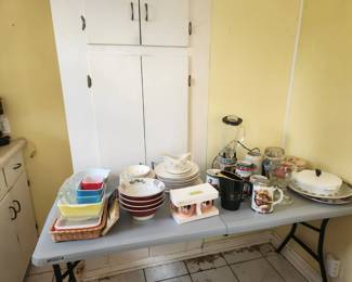 More kitchen and decor- pyrex and more! 