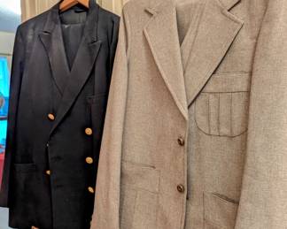 Tan three piece Johnny Carson suit!!
Great Condition.