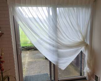 Sliding glass door shown only as size for previous picture