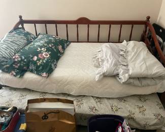 Day Bed with Trundle 