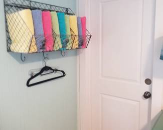 Wall mount storage rack